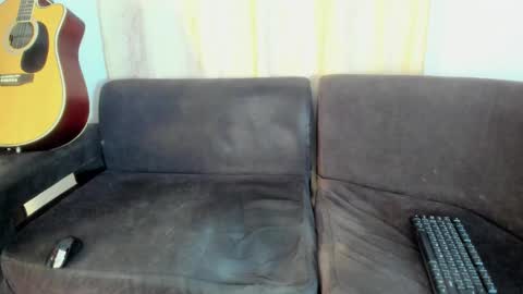 henrik_senn online show from November 5, 2025, 1:27 am