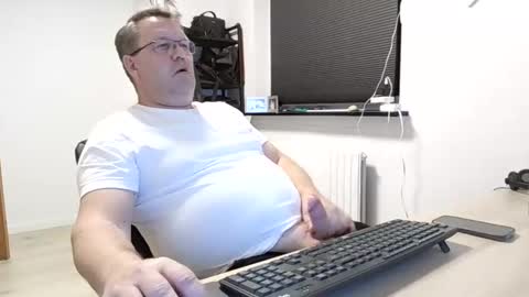 henrikrp1971 online show from January 7, 2025, 6:56 pm