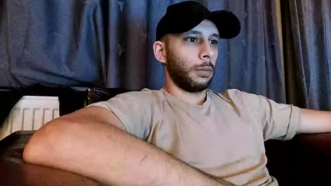 Snapshot of henryaxe chatting on December 27, 2024, 7:24 pm HenryAxe online show from December 27, 2024, 7:24 pm