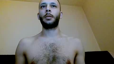 Snapshot of henryaxe chatting on February 17, 2025, 3:15 am HenryAxe online show from February 17, 2025, 3:15 am