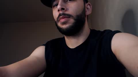 Snapshot of henryaxe chatting on October 24, 2025, 12:19 am HenryAxe online show from October 24, 2025, 12:19 am