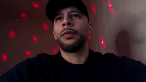 Snapshot of henryaxe chatting on October 30, 2025, 9:44 am HenryAxe online show from October 30, 2025, 9:44 am