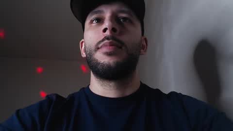 Snapshot of henryaxe chatting on November 7, 2025, 7:14 pm HenryAxe online show from November 7, 2025, 7:14 pm