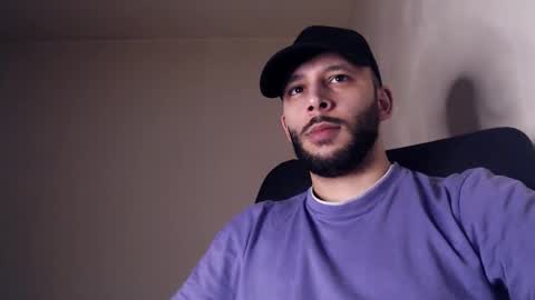 HenryAxe online show from November 21, 2025, 1:54 pm