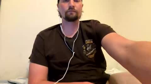 Snapshot of henryjackk chatting on March 23, 2026, 12:14 am HenryJackk online show from March 23, 2026, 12:14 am