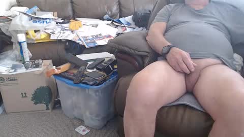 henryjxxx online show from October 12, 2025, 10:47 am