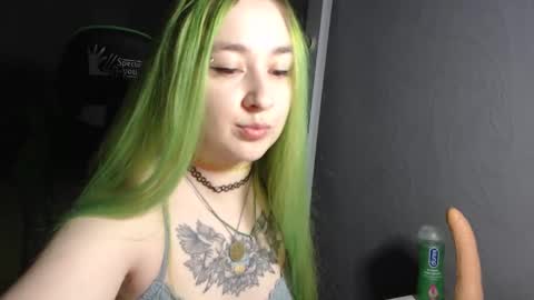 Hentaishiing online show from December 1, 2024, 7:25 pm