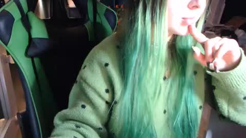 Hentaishiing online show from November 5, 2025, 10:43 pm