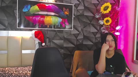 HERA online show from December 13, 2024, 11:50 pm