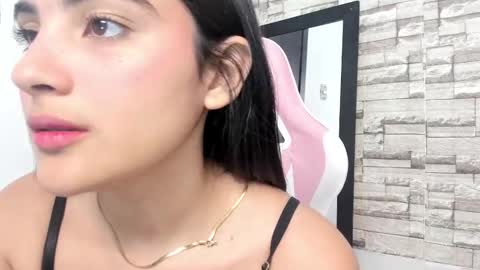 Snapshot of hera_elis chatting on December 29, 2024, 7:32 pm hera_elis online show from December 29, 2024, 7:32 pm