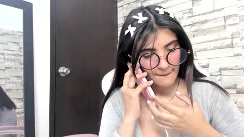 Snapshot of hera_elis chatting on December 30, 2024, 7:42 pm hera_elis online show from December 30, 2024, 7:42 pm