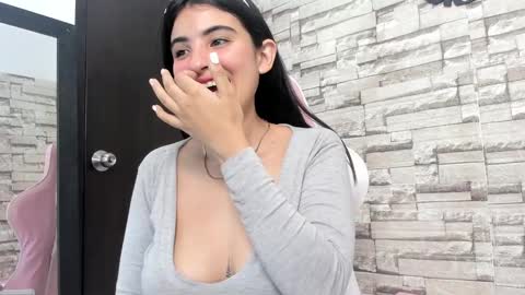 Snapshot of hera_elis chatting on December 31, 2024, 1:47 am hera_elis online show from December 31, 2024, 1:47 am