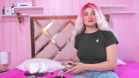 Snapshot of hera_elis chatting on March 9, 2025, 7:59 pm hera_elis online show from March 9, 2025, 7:59 pm