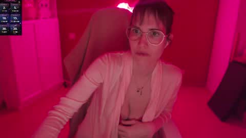 Snapshot of heraluna_ chatting on January 12, 2025, 11:15 pm HeraLuna online show from January 12, 2025, 11:15 pm