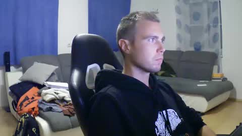 John Pearl online show from September 24, 2025, 7:28 pm