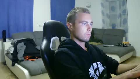 John Pearl online show from September 28, 2025, 5:51 pm