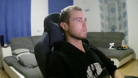 John Pearl online show from December 20, 2025, 7:10 pm