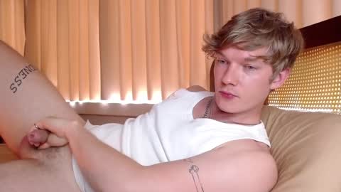 Gregblonde  Alextattoo online show from December 13, 2024, 4:43 am