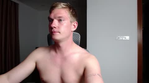 Snapshot of hercules__ chatting on September 25, 2025, 1:04 pm Gregblonde Alextattoo online show from September 25, 2025, 1:04 pm