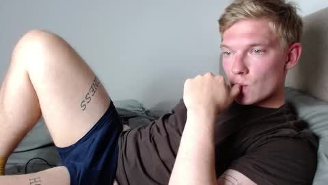 Snapshot of hercules__ chatting on November 17, 2025, 1:28 pm Gregblonde Alextattoo online show from November 17, 2025, 1:28 pm