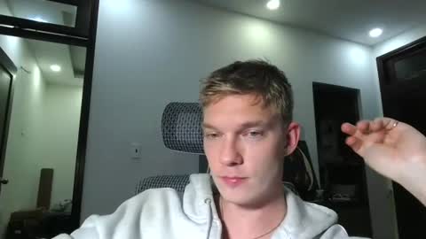 Snapshot of hercules__ chatting on June 18, 2026, 3:38 pm Gregblonde Alextattoo online show from June 18, 2026, 3:38 pm