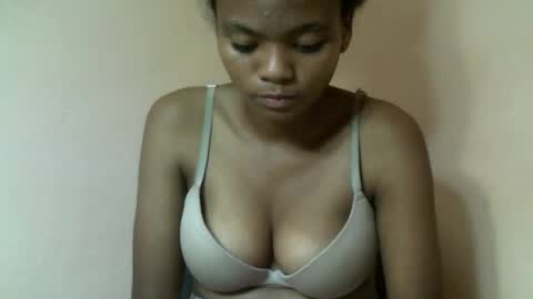 Snapshot of herisse01 chatting on May 13, 2026, 8:38 pm herisse01 online show from May 13, 2026, 8:38 pm