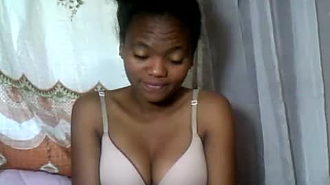 Snapshot of herisse01 chatting on July 1, 2026, 9:00 am herisse01 online show from July 1, 2026, 9:00 am