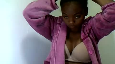 Snapshot of herisse01 chatting on July 10, 2026, 12:19 pm herisse01 online show from July 10, 2026, 12:19 pm