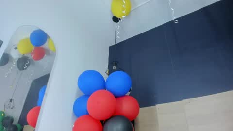hermione_brown online show from June 24, 2026, 12:04 pm