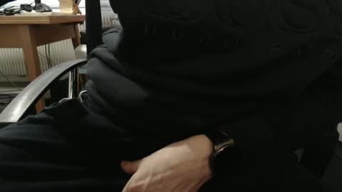 hero0111 online show from March 26, 2026, 4:23 pm