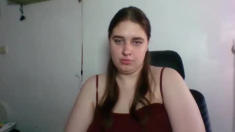 hess_luna_ online show from October 16, 2025, 9:10 am