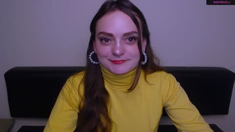 Snapshot of hetty_blueberry chatting on January 2, 2025, 2:46 pm Jessica online show from January 2, 2025, 2:46 pm