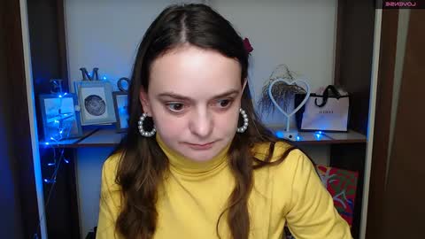 Snapshot of hetty_blueberry chatting on January 4, 2025, 1:21 pm Jessica online show from January 4, 2025, 1:21 pm