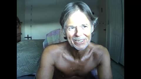 Snapshot of hewes1 chatting on April 24, 2026, 10:56 pm hewes1 online show from April 24, 2026, 10:56 pm
