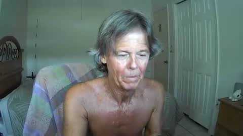 Snapshot of hewes1 chatting on June 28, 2026, 10:16 pm hewes1 online show from June 28, 2026, 10:16 pm
