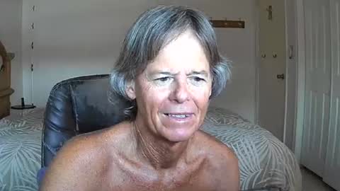 Snapshot of hewes1 chatting on July 28, 2026, 12:34 pm hewes1 online show from July 28, 2026, 12:34 pm