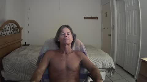 Snapshot of hewes1 chatting on July 29, 2026, 12:20 am hewes1 online show from July 29, 2026, 12:20 am