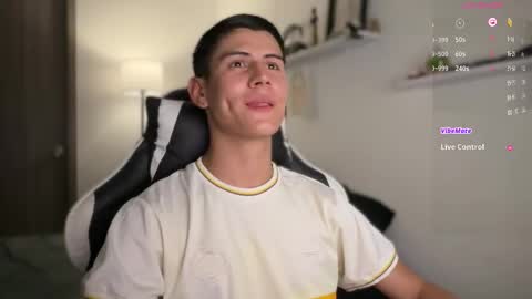 hey_cesard online show from October 16, 2025, 11:17 pm