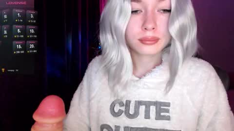 Snapshot of hey_nora_ chatting on December 26, 2024, 1:29 am Nora online show from December 26, 2024, 1:29 am