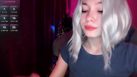 Snapshot of hey_nora_ chatting on December 29, 2024, 9:20 pm Nora online show from December 29, 2024, 9:20 pm