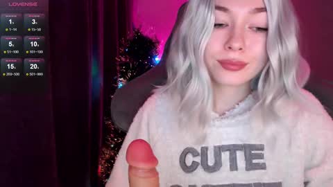 Snapshot of hey_nora_ chatting on January 24, 2025, 3:00 am Nora online show from January 24, 2025, 3:00 am