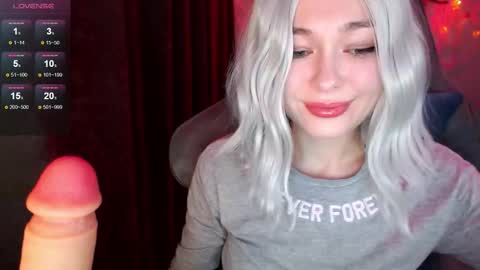 Snapshot of hey_nora_ chatting on November 5, 2025, 9:26 pm Nora online show from November 5, 2025, 9:26 pm