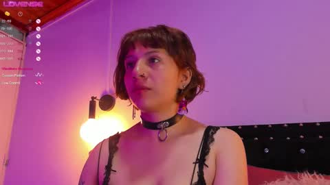 Noraly  online show from September 15, 2025, 4:12 am