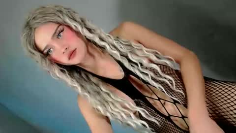 Tamarah online show from February 19, 2026, 9:33 pm