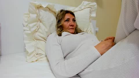 Heyheygrey online show from February 8, 2025, 8:09 am