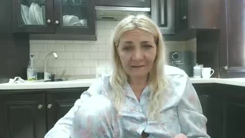 Snapshot of heyheygrey chatting on May 27, 2026, 2:25 pm Heyheygrey online show from May 27, 2026, 2:25 pm