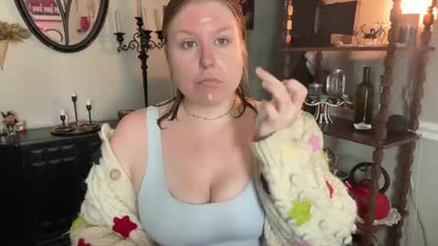 Snapshot of heyheyits_sage chatting on July 15, 2026, 2:44 pm Sage online show from July 15, 2026, 2:44 pm