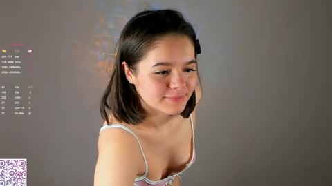 Snapshot of heyim_laura chatting on April 29, 2026, 1:21 am Laura online show from April 29, 2026, 1:21 am