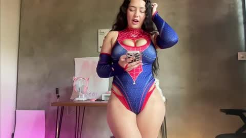 Snapshot of heyitscoco_xx chatting on January 17, 2025, 7:51 am Coco aka Tyla online show from January 17, 2025, 7:51 am