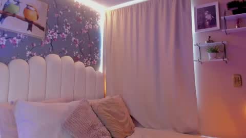 Snapshot of heymartina chatting on May 3, 2026, 2:34 pm Martina Ricci Show schedule Monday to Friday 8am colombia time I work some weekends online show from May 3, 2026, 2:34 pm